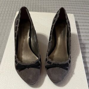 Bandolino Charcoal Heels with Bow Accent suede with 2” heal